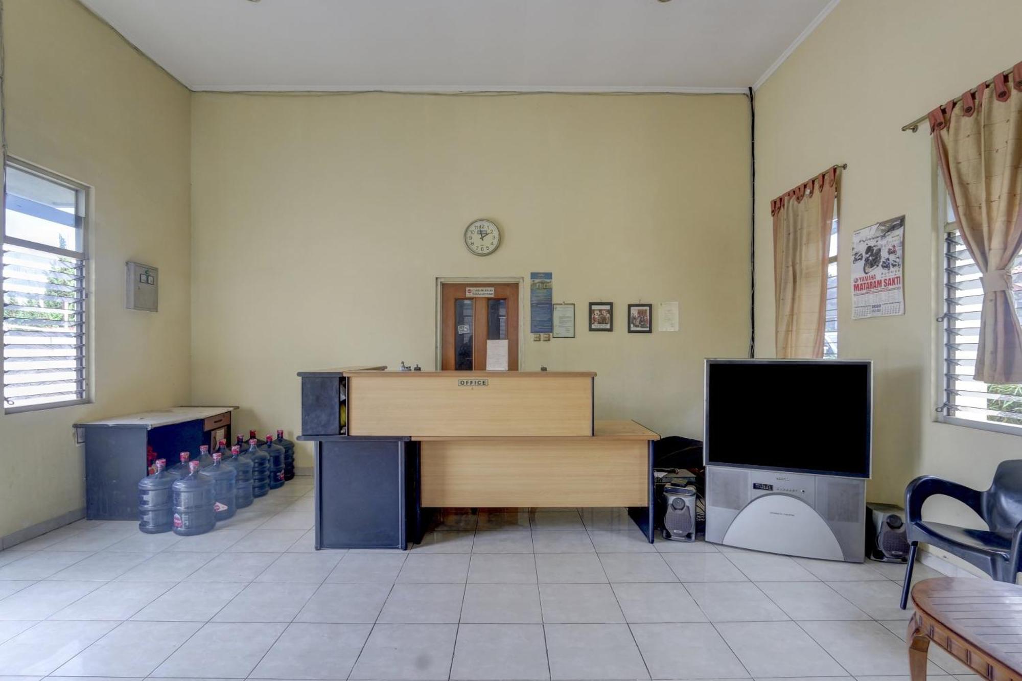 סמאראנג Oyo Life 90159 Puri Asoka Guest House מראה חיצוני תמונה
