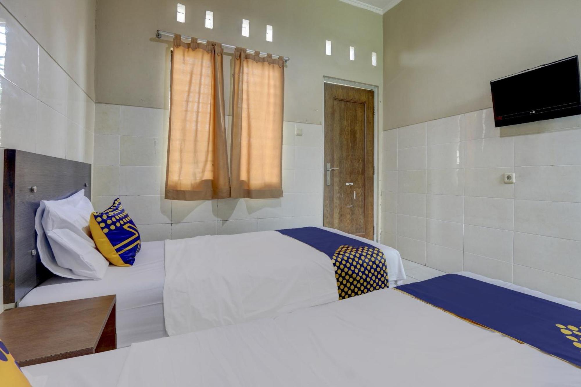 סמאראנג Oyo Life 90159 Puri Asoka Guest House מראה חיצוני תמונה