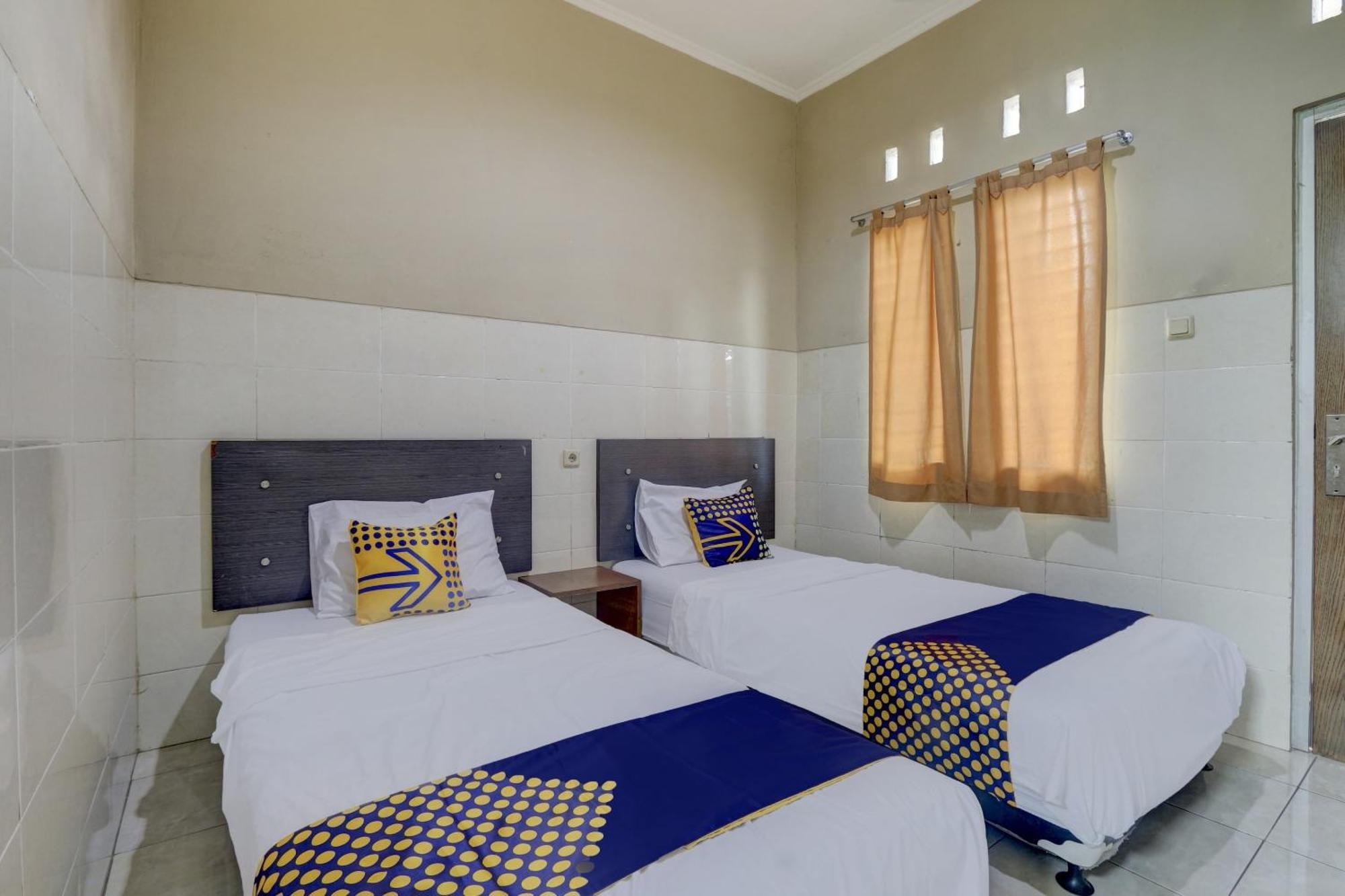 סמאראנג Oyo Life 90159 Puri Asoka Guest House מראה חיצוני תמונה