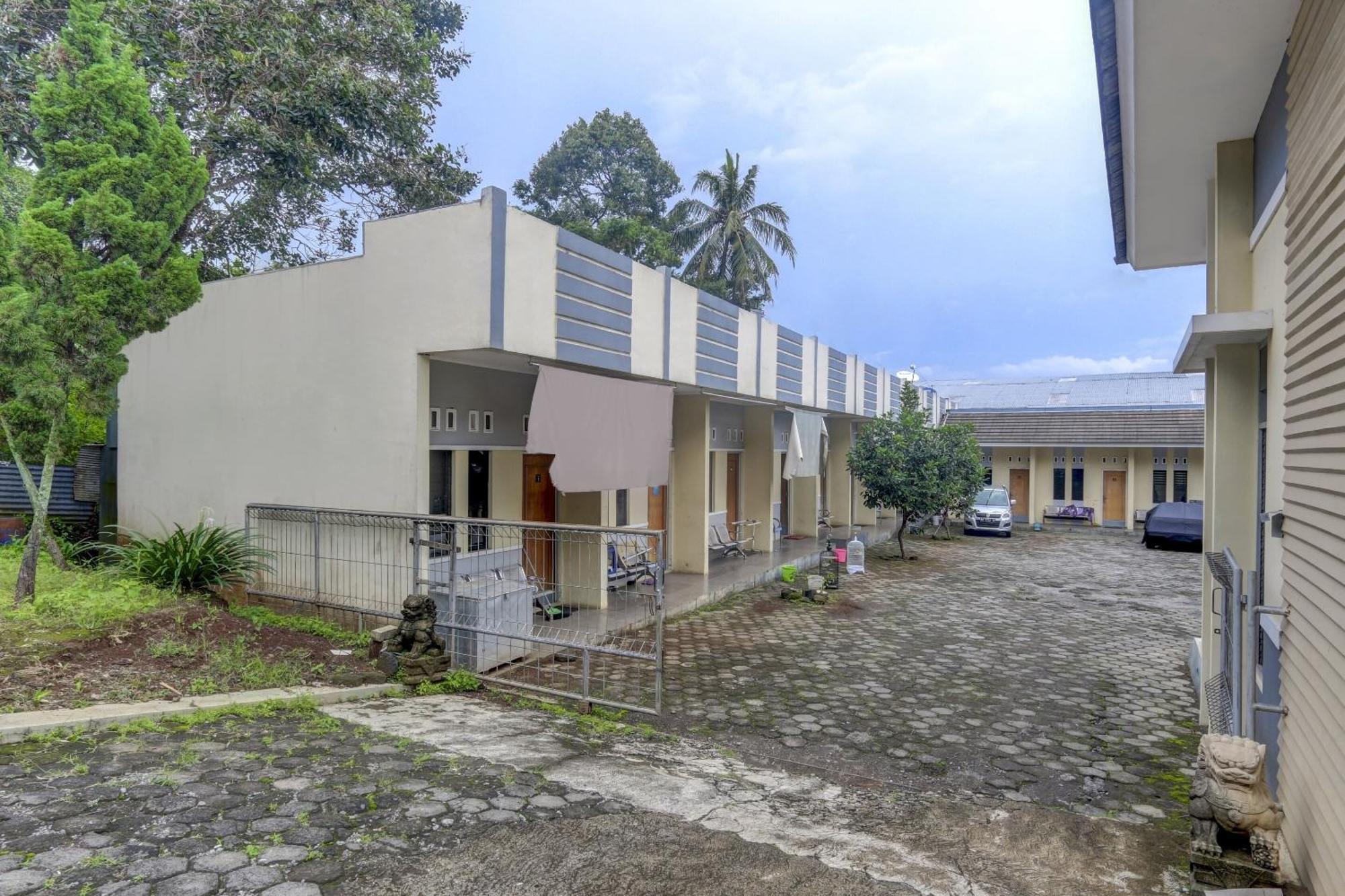 סמאראנג Oyo Life 90159 Puri Asoka Guest House מראה חיצוני תמונה