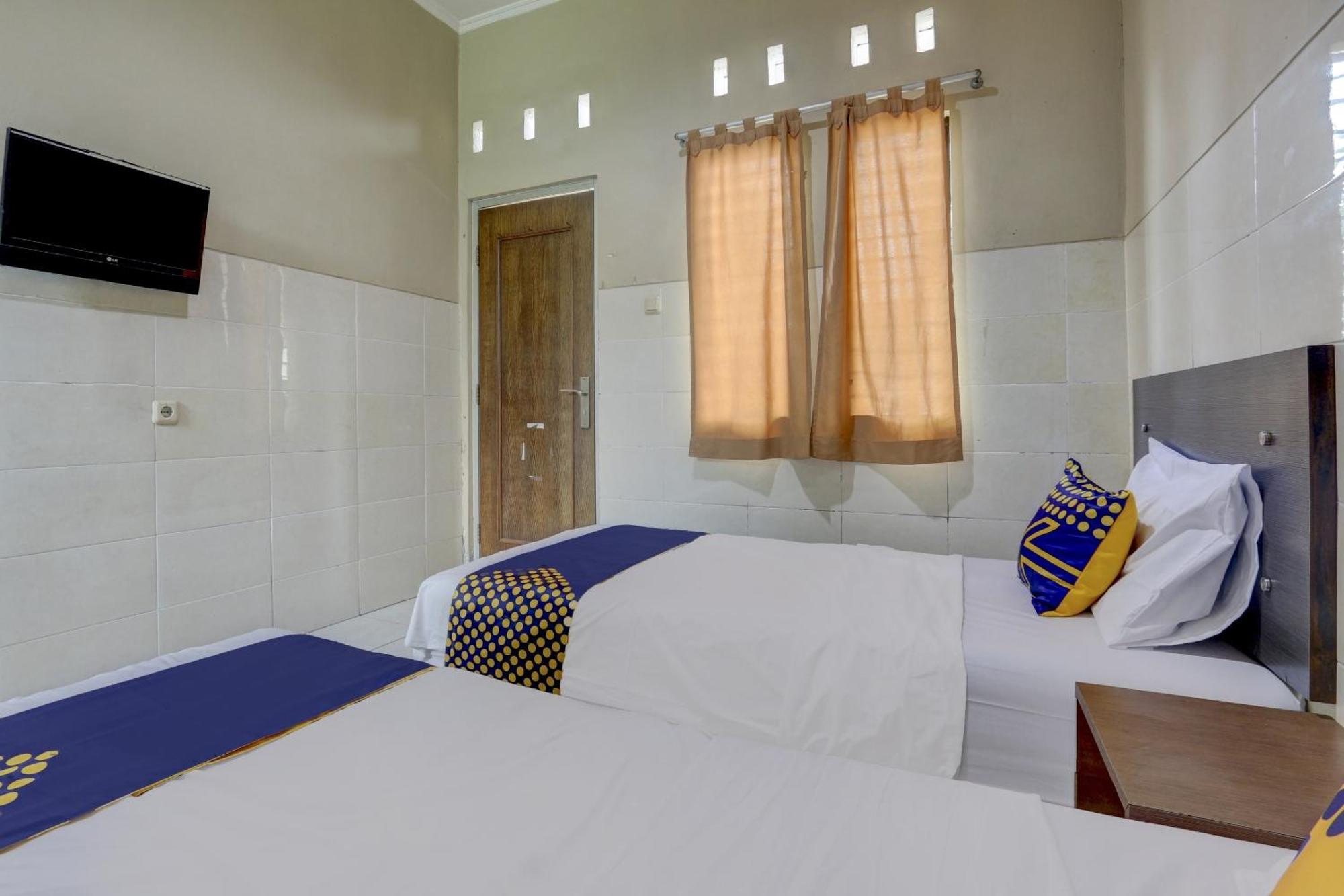סמאראנג Oyo Life 90159 Puri Asoka Guest House מראה חיצוני תמונה